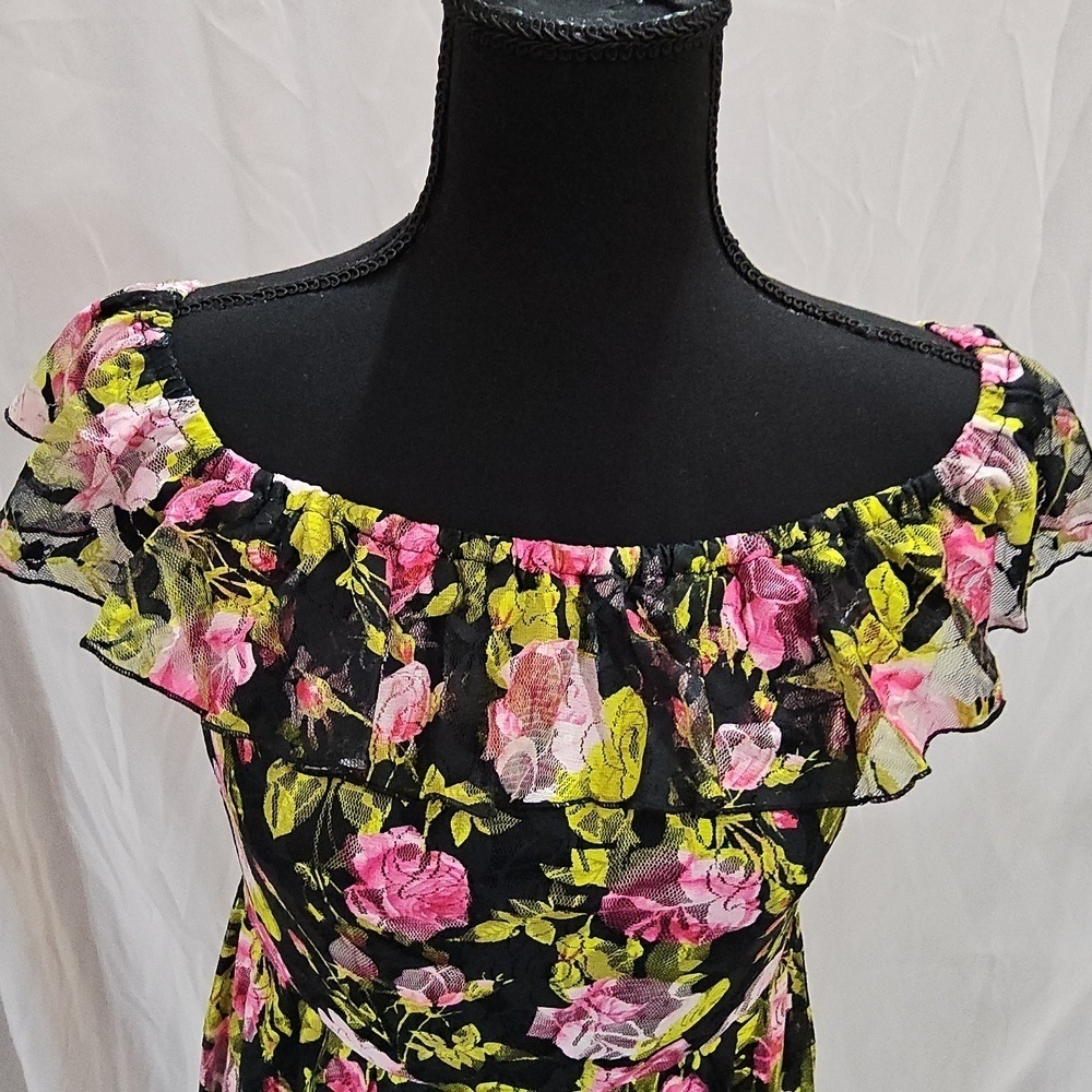 BLACK/FLORAL BETSEY JOHNSON MAXI DRESS - Picture 7 of 7